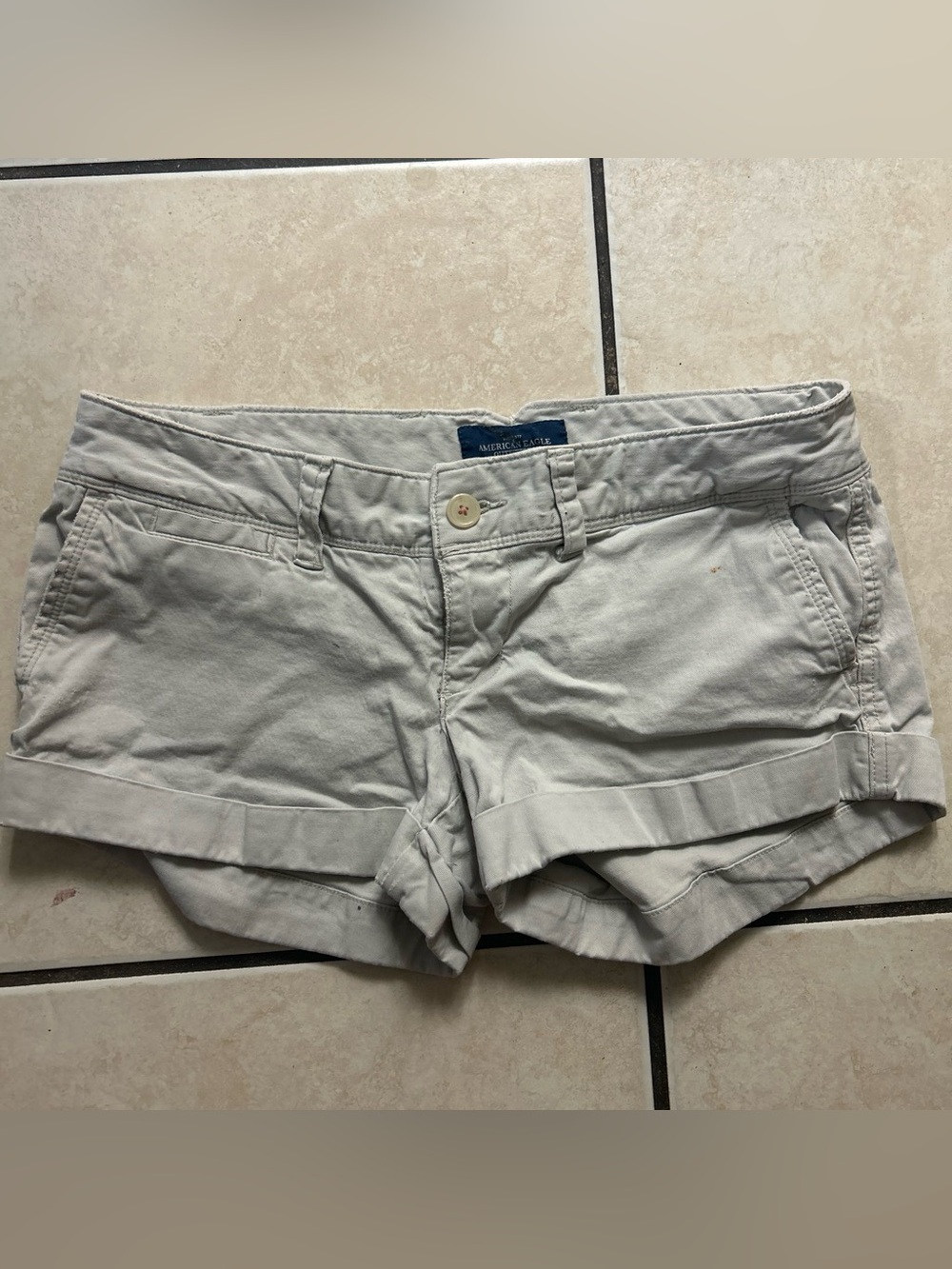 Hollister khaki size sm denim summer shorts Women's Cream Cotton Roll-Cuff Short